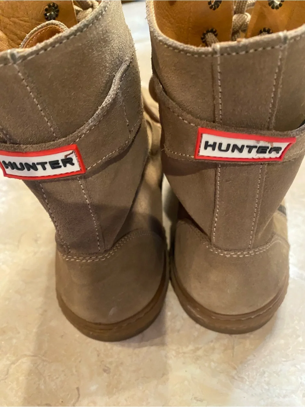 Hunter Men's Tan Suede Chukka Lace-Up Boots